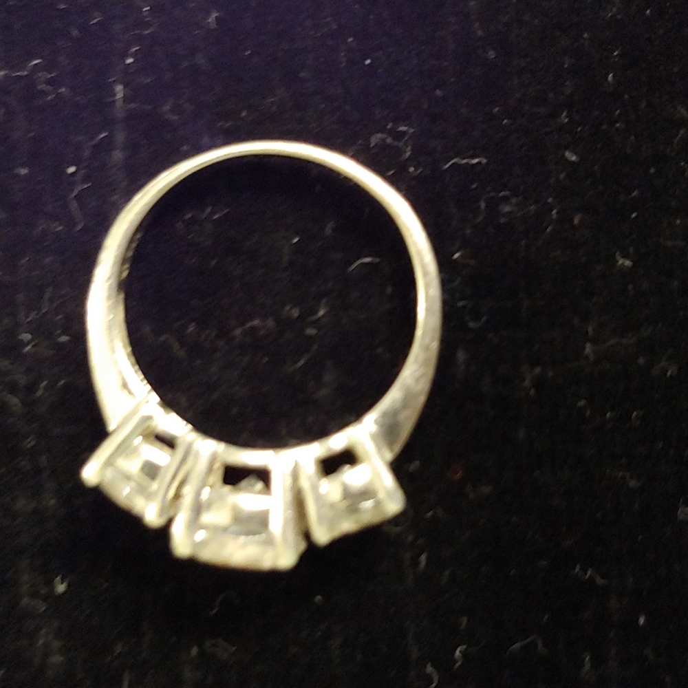 Ring - Picture 4 of 4